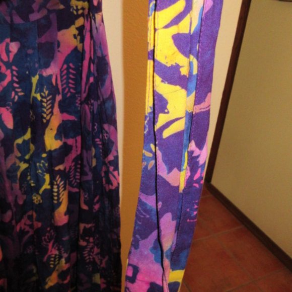 Long Medium Colorul Dress by THE MONKEYS DESIGNS - Picture 4 of 4